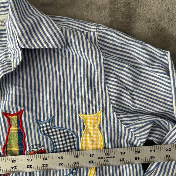 Two Twenty Button Down Cat Applique Shirt Blouse Top Women's 10 M - Picture 6 of 6